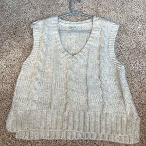 American Eagle v-neck sweater vest cream/white